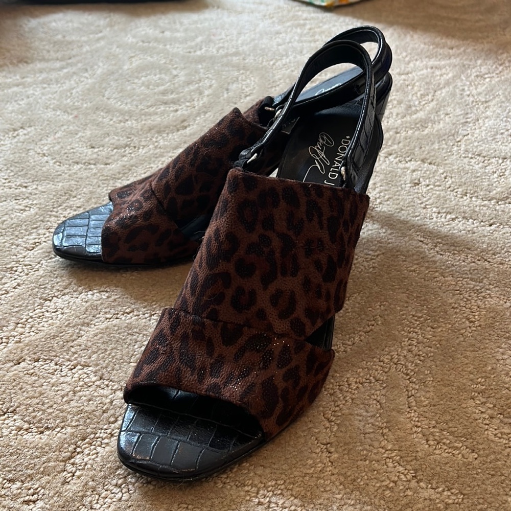 Donald Pliner heels